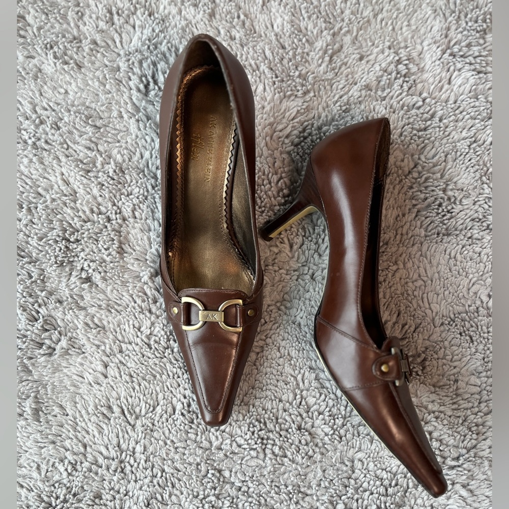 ANNE KLEIN IFLEX BROWN VINTAGE PUMPS